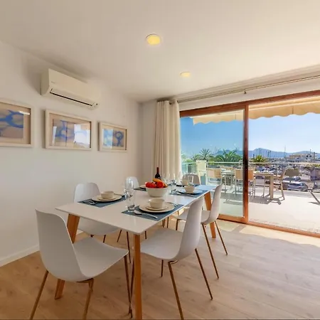 Apartment Modern Frontline With Sea Views *